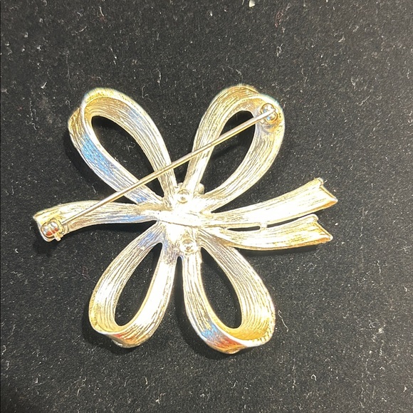 Monet Silver Ribbon Brooch - Picture 2 of 3